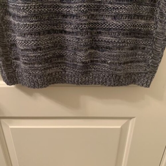 a.n.a Women's Size Large Knit Short Sleeve Sweater Cardigan Pullover Round Neck - Picture 5 of 6